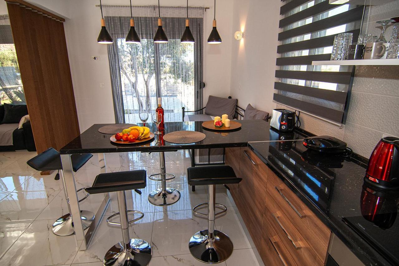 Livis Luxury Villa Киотари Екстериор снимка