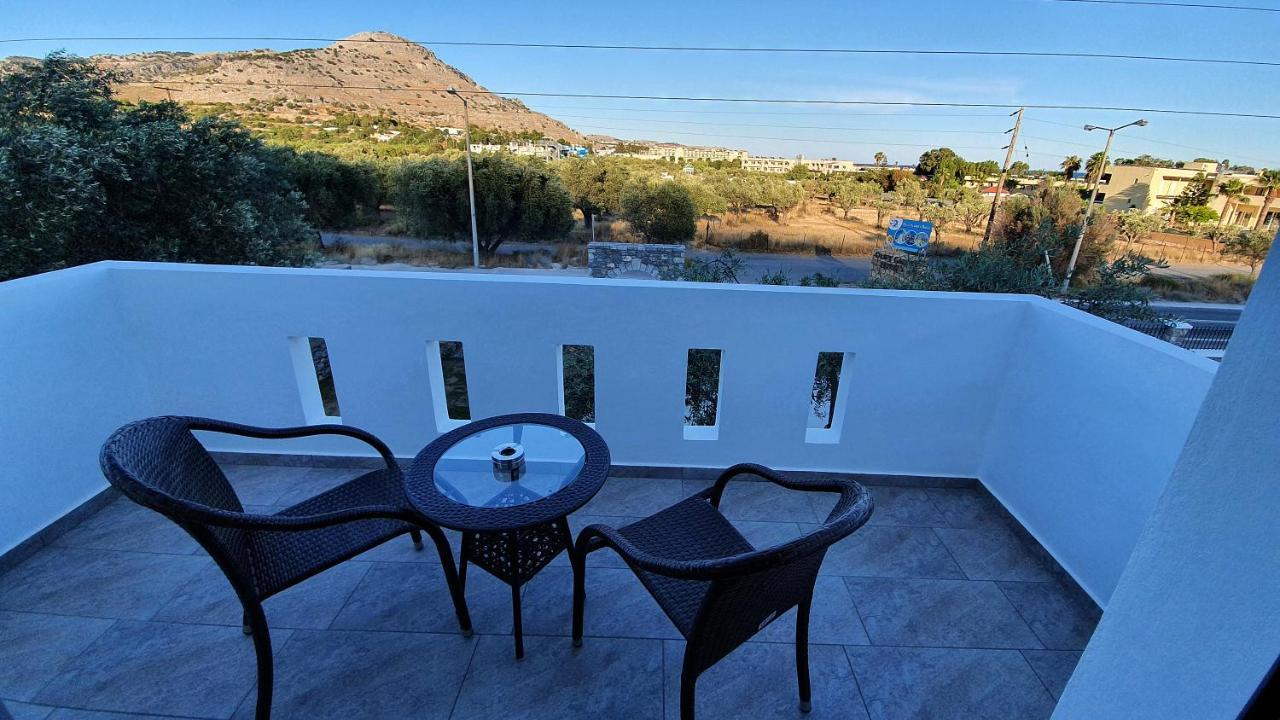 Livis Luxury Villa Киотари Екстериор снимка