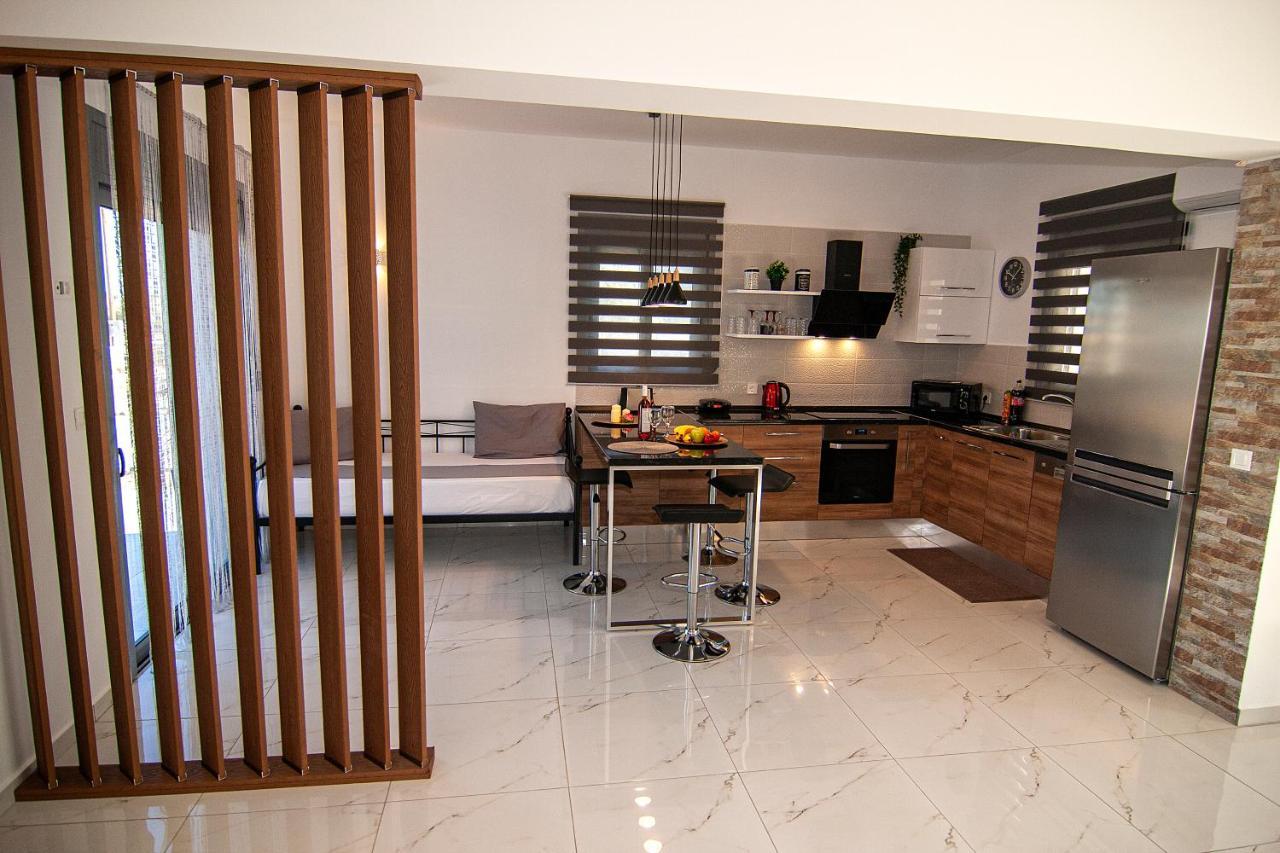 Livis Luxury Villa Киотари Екстериор снимка